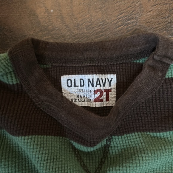 2T Old Navy - Picture 2 of 3